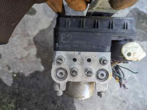 Блок abs Nissan Otti H92W 3G83 - миниатюра 2