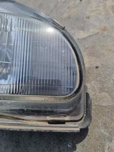 Фара Mitsubishi Minica H22A 3G83 Прав. Перед. - миниатюра 3