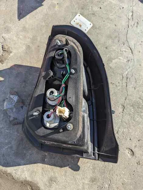 Стоп Mitsubishi Mirage CJ1A 4G13 Прав. Задн. - миниатюра 2
