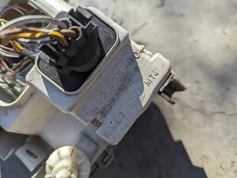Фара Volkswagen Polo 6KV2 1F Лев. Перед. - миниатюра 2