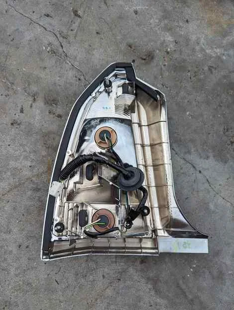 Стоп Toyota Crown JZS175 2JZ-FSE Прав. Задн. - миниатюра 2