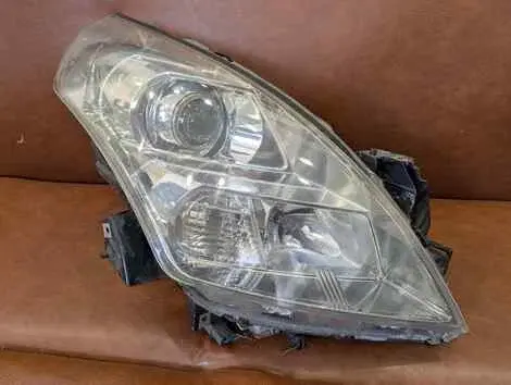 Фара Mazda MPV LY3P L3-VE Прав. Перед.