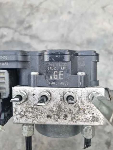 Блок abs Toyota Tank M900A 1KR-FE - миниатюра 3