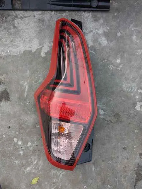 Стоп Nissan DAYZ B43W BR06 Лев. Задн. - изображение 1
