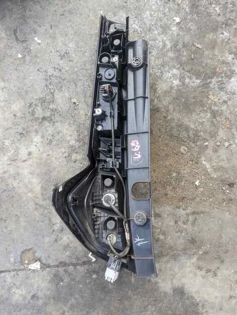 Стоп Toyota Tank M900A 1KR-FE Прав. Задн. - миниатюра 3