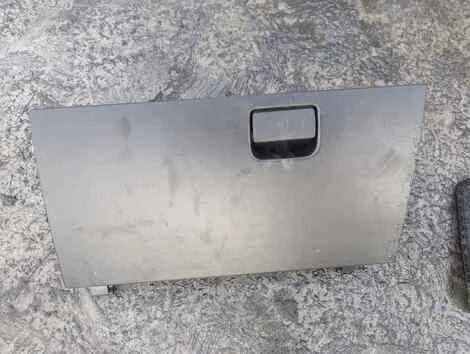 Бардачок пассажирский Toyota Tank M900A 1KR-FE - изображение 1
