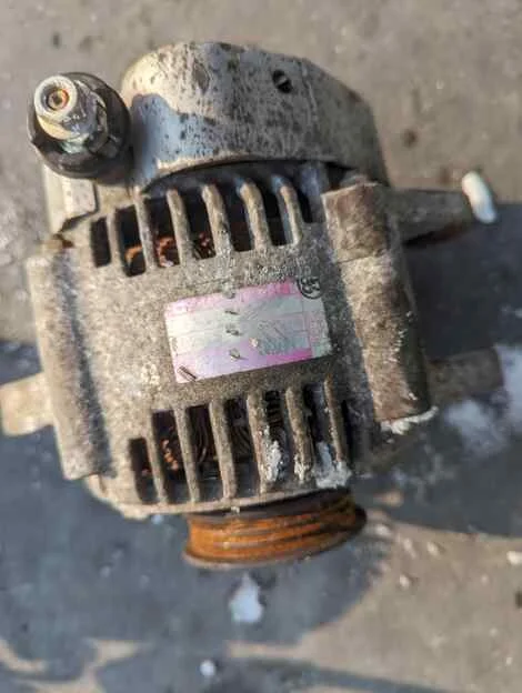 Генератор Mitsubishi Minicab U62T 3G83 - миниатюра 2
