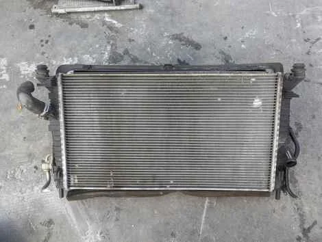 Радиатор охлаждения Volvo V50 MW43 B4204S3 - миниатюра 2