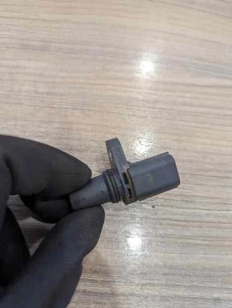 Датчик положения распредвала Mitsubishi Colt Z23A 4A91 - миниатюра 2