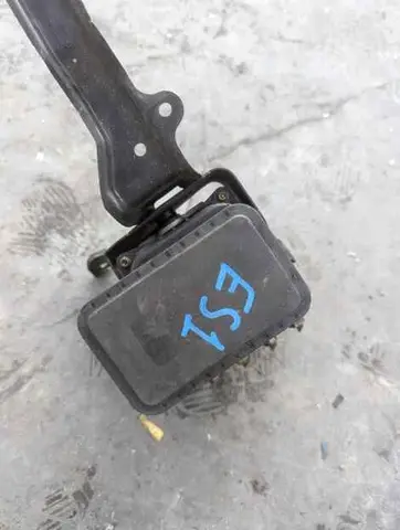 Блок abs Honda Civic Ferio ES1 D15B