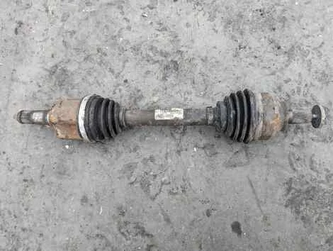 Привод Volvo V50 MW43 B4204S3 Лев. Перед. - изображение 1