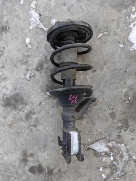 Стойка Honda Civic Ferio ES1 D15B Лев. Перед. - изображение 1