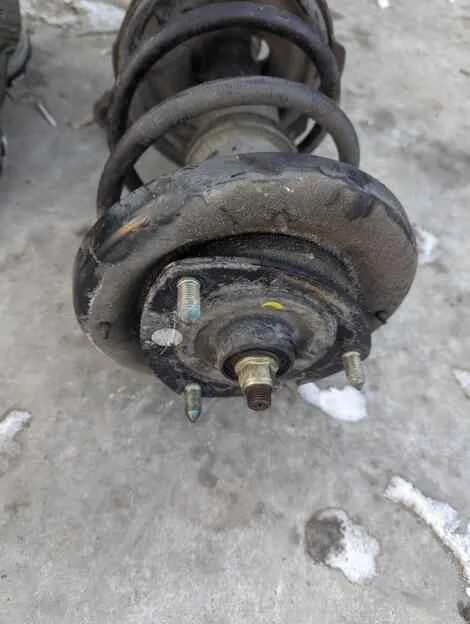 Стойка Honda Civic Ferio ES1 D15B Лев. Перед. - миниатюра 2