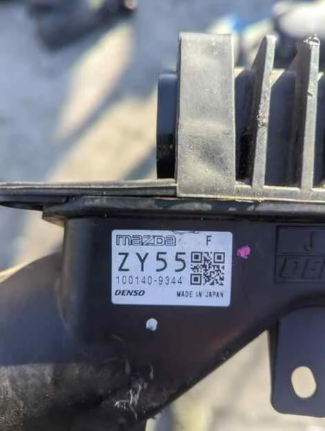 Блок efi Mazda Axela BK5P ZY-VE - миниатюра 3