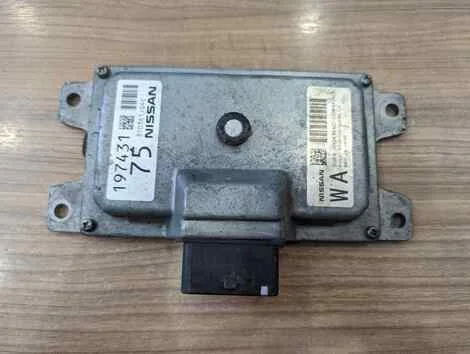 Блок управления акпп Nissan Elgrand PNE52 VQ35DE - изображение 1