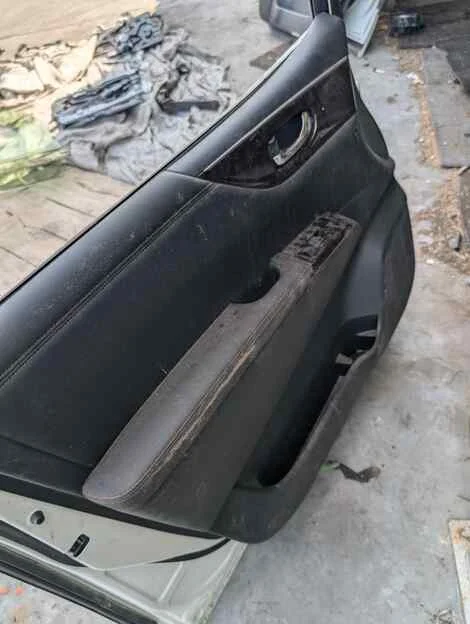 Дверь Nissan Elgrand PNE52 VQ35DE Лев. Перед. - миниатюра 4