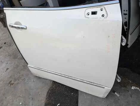 Дверь Nissan Elgrand PNE52 VQ35DE Прав. Перед. - миниатюра 2