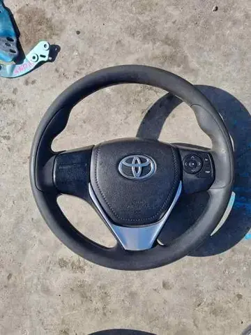 Руль Toyota Corolla Axio NKE165 1NZ-FXE