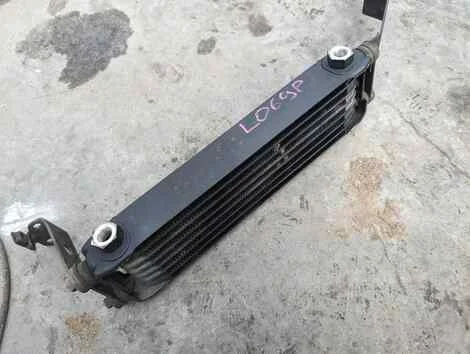 Маслоохладитель Mitsubishi Delica Truck L069P 4D56 - миниатюра 2