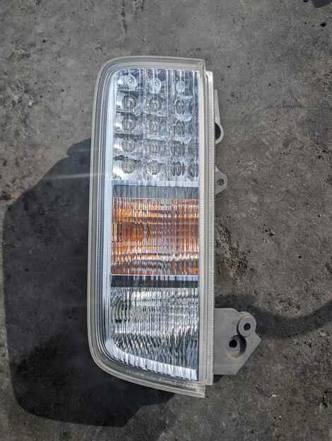 Стоп Nissan Elgrand PNE52 VQ35DE Лев. Задн. - изображение 1