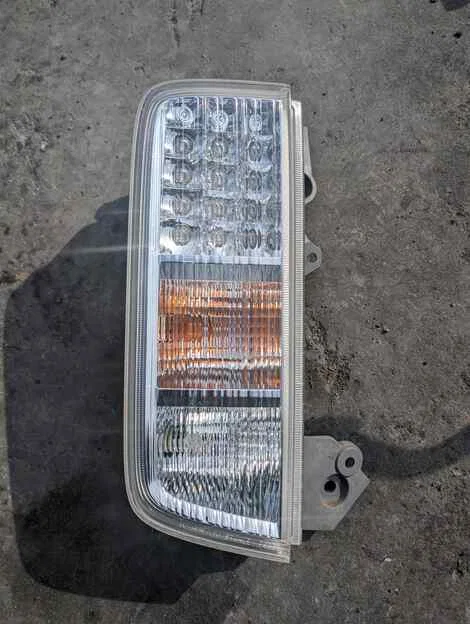 Стоп Nissan Elgrand PNE52 VQ35DE Лев. Задн. - изображение 1
