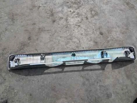 Накладка 5-й двери Honda Stepwgn RK5 R20A - миниатюра 3