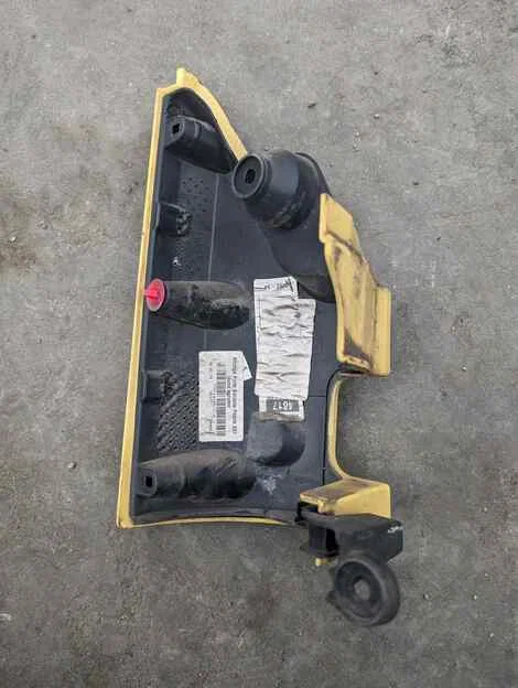 Накладка на стоп Renault Kangoo KW0 K4M Прав. Задн. - миниатюра 2