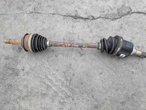 Привод Toyota Spade NSP140 1NR-FE Лев. Перед. - изображение 1
