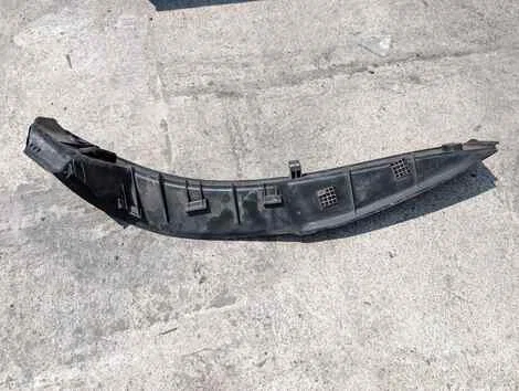 Накладка на стоп Toyota Harrier MCU35W 1MZ-FE Прав. Задн. - миниатюра 3