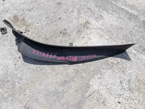 Накладка на стоп Toyota Harrier MCU35W 1MZ-FE Лев. Задн.