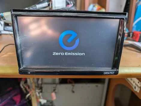Магнитофон Nissan Leaf AZE0 EM57 - изображение 1