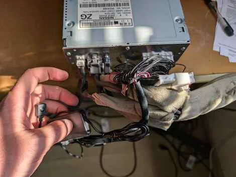 Магнитофон Nissan Leaf AZE0 EM57 - миниатюра 4