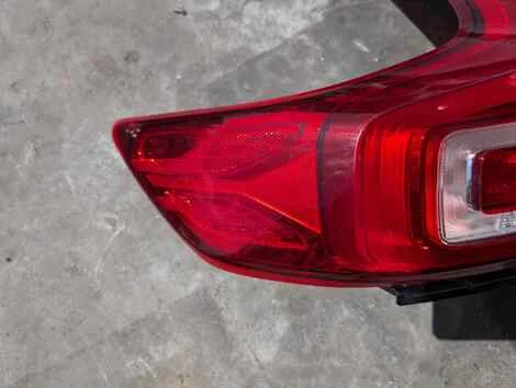Стоп Volvo Xc40 B4204T47 Лев. Задн. - миниатюра 2