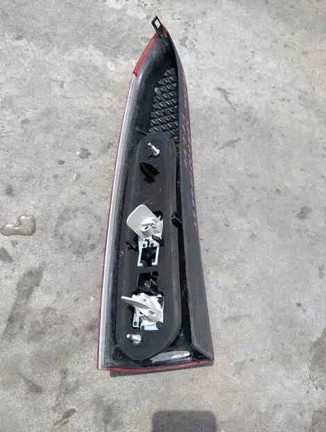 Стоп Volvo V70 SW59 B5254T2 Прав. Задн. - миниатюра 3
