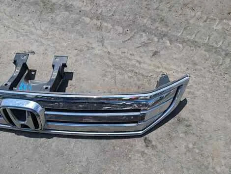 Решетка радиатора Honda Stepwgn RK1 R20A - миниатюра 3