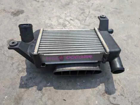 Интеркулер Mitsubishi Toppo H82A 3G83 - миниатюра 2