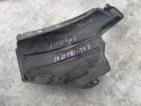 Подкрылок Honda Odyssey RA9 J30A Прав. Задн. - изображение 1