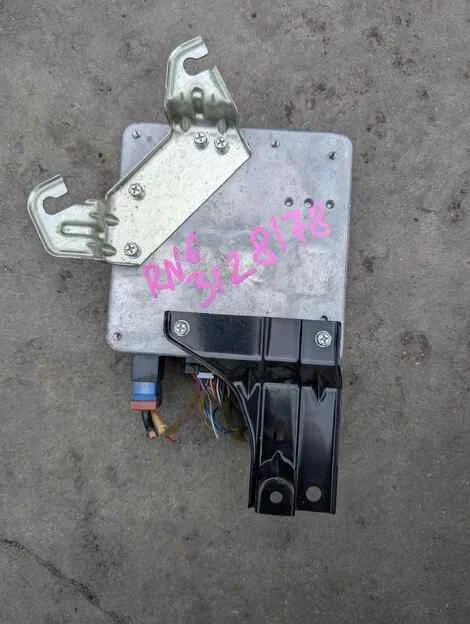 Блок управления рулевой рейкой Honda Stream RN6 R18A - миниатюра 2