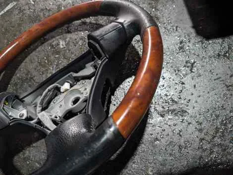 Руль Toyota Harrier MCU35W 1MZ-FE - миниатюра 2
