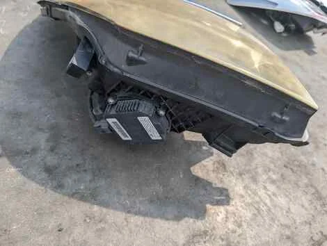 Фара Nissan Elgrand APE50 VQ35DE Прав. Перед. - миниатюра 2