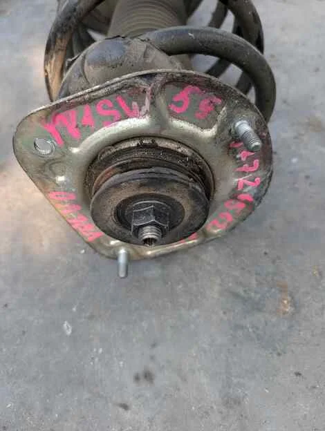 Стойка Volvo V70 SW59 B5254T2 Прав. Перед. - миниатюра 2