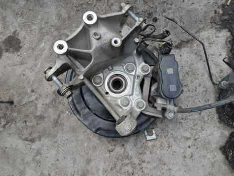 Ступица Volvo Xc40 B4204T47 Прав. Задн. - миниатюра 3