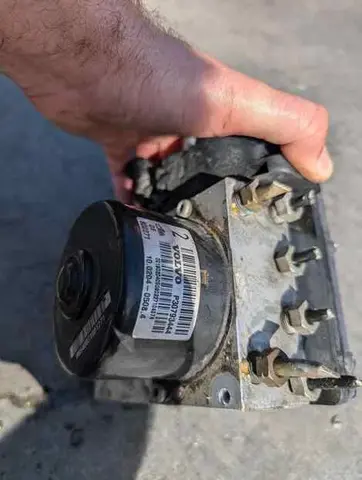 Блок abs Volvo V70 SW59 B5254T2