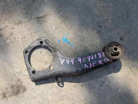 Подушка редуктора Mitsubishi Pajero V44W 4D56 - изображение 1