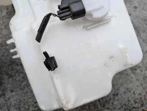 Бачок стеклоомывателя Volvo Xc40 B4204T47 - миниатюра 3