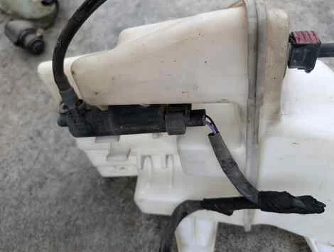 Бачок стеклоомывателя Saab 9-3 YS3F B207R - миниатюра 2