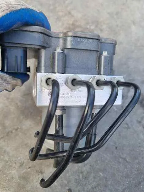Блок abs Volvo Xc40 B4204T47 - миниатюра 2