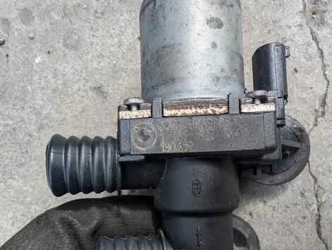 Помпа печки Bmw X3 E83 M54B25 - миниатюра 2