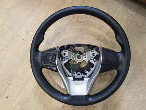 Руль Toyota Noah ZRR80W 3ZR-FAE - изображение 1