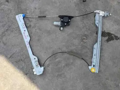 Стеклоподъемник Nissan Elgrand PE52 VQ35DE Лев. Перед.